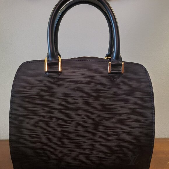 Authentic Black Louis Vuitton Pont Neuf Hand Bag - Picture 3 of 7